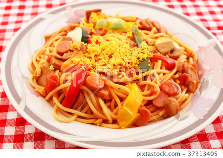 A delicious spaghetti A delicious spaghetti 37313405