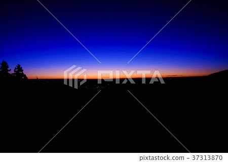 藍色時刻（Meroyamacho Katsuragi天文台） 37313870