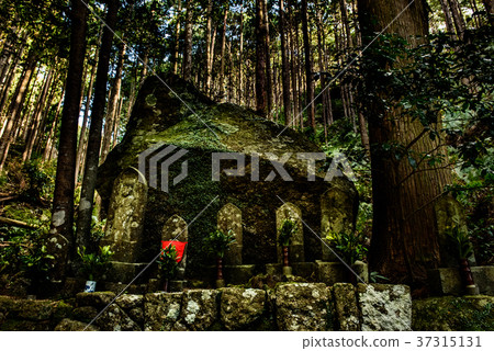 Kumano Kaido Kannon Do 37315131