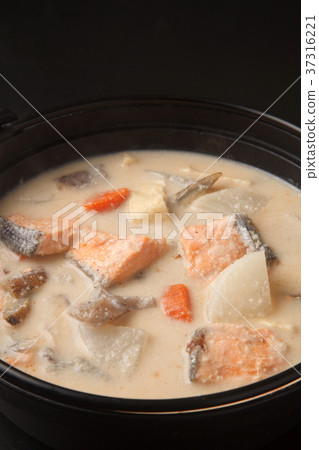 Sesame sauce 37316221