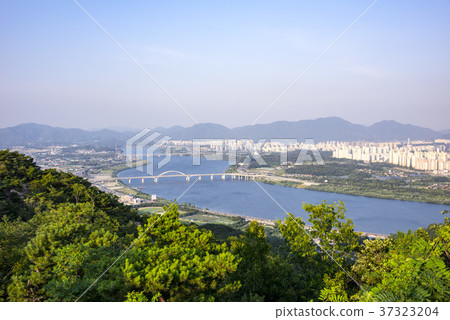 Achasan, Gwangjin-gu, Han river, Seoul 37323204