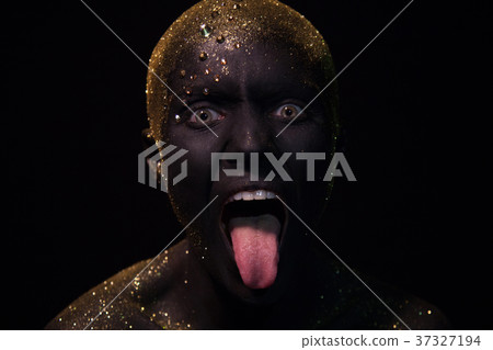 Portrait of a beautiful woman with creative body Portrait of a beautiful woman with creative body 37327194