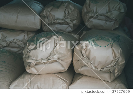 hulling, japan, farming 37327609