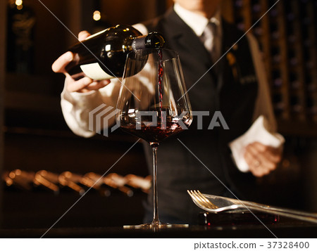 Western food sommelier image Western food sommelier image 37328400