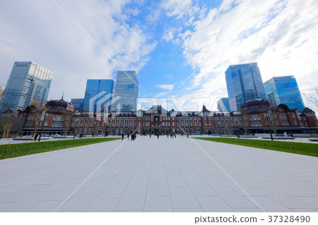在東京站丸之內車站廣場完工後,車站前的風景開放式維修 在東京站丸之內車站廣場完工後,車站前的風景開放式維修 37328490