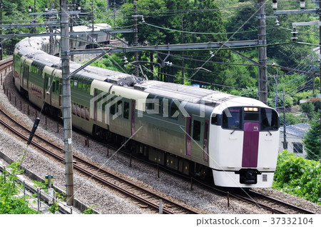 Chuo Main Line High Speed View Yamanashi 215 series Chuo Main Line High Speed View Yamanashi 215 series 37332104