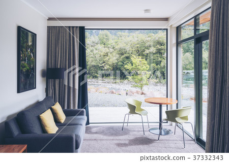 Luxury bedroom interior 37332343