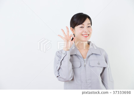Business woman (work clothes) Business woman (work clothes) 37333698