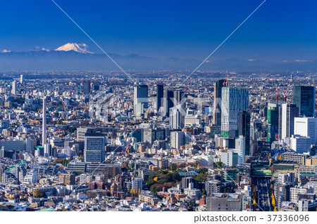 << Tokyo >> Mt. Fuji floating over the cityscape of Tokyo << Tokyo >> Mt. Fuji floating over the cityscape of Tokyo 37336096