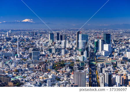 << Tokyo >> Mt. Fuji floating over the cityscape of Tokyo << Tokyo >> Mt. Fuji floating over the cityscape of Tokyo 37336097