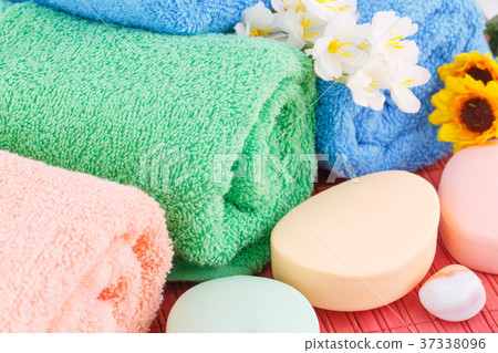 Towels 37338096