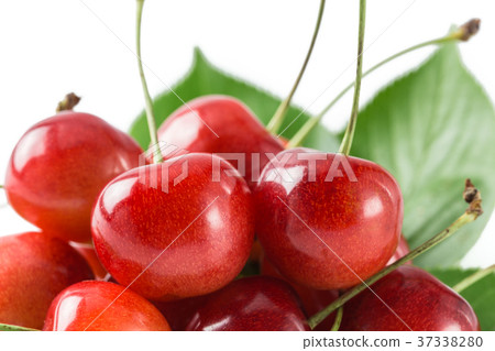 Cherries 37338280