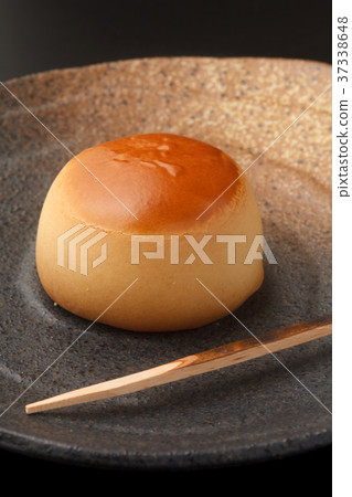 Chestnut Chestnut 37338648