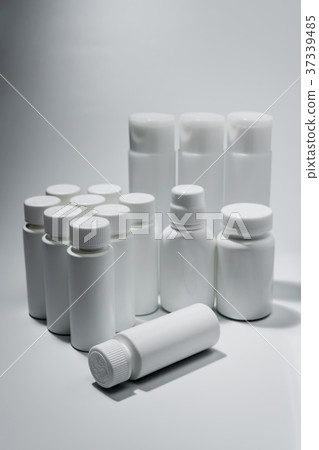 Plastic container Plastic container 37339485