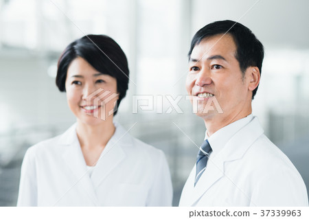 Men and women in white 37339963