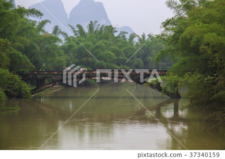 一座橋 一座橋 37340159