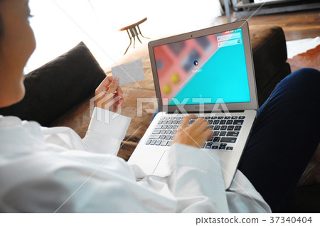 shopping time 37340404