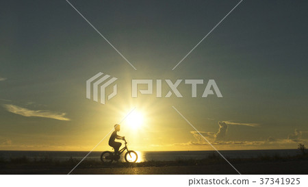Scenery, sunset, seaside 37341925
