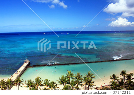 Waikiki Beach (Hawaii) Waikiki Beach (Hawaii) 37342211
