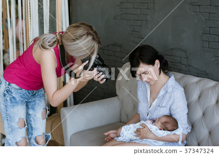 newborn baby mother photoshoot backstage newborn baby mother photoshoot backstage 37347324