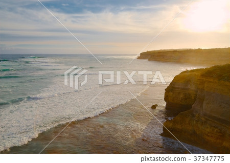 Ocean Rocky Shoreline Ocean Rocky Shoreline 37347775
