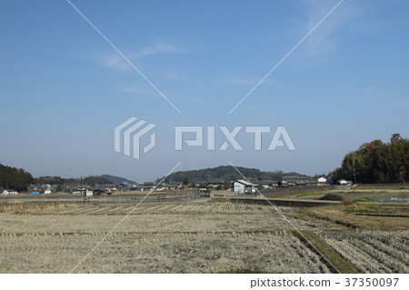 Tenkagutsuyama viewed from the ruins of Den-Asuka Itagu Shrine 37350097