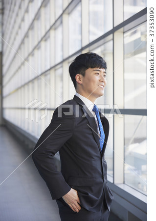 Businessman, Korean 37353090