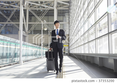 Businessman, Korean 37353200