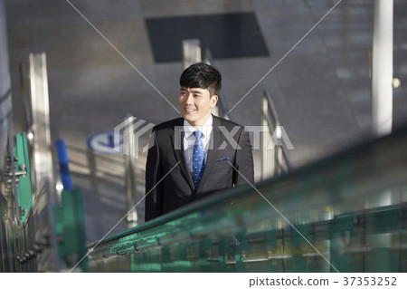 Businessman, Korean 37353252