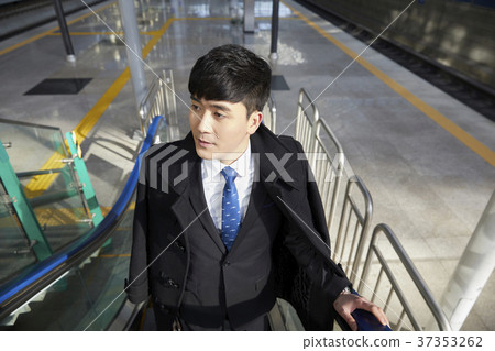 Businessman, Korean 37353262