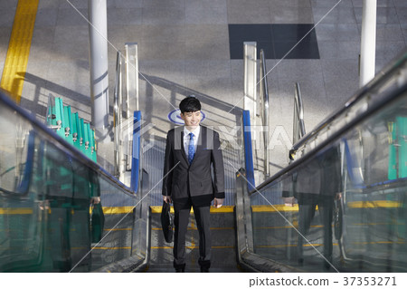 Businessman, Korean 37353271