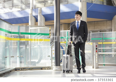 Businessman, Korean 37353301