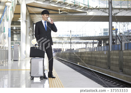 Businessman, Korean 37353333