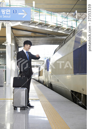 Businessman, Korean 37353339