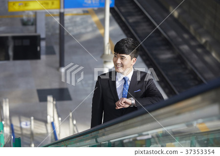 Businessman, Korean Businessman, Korean 37353354
