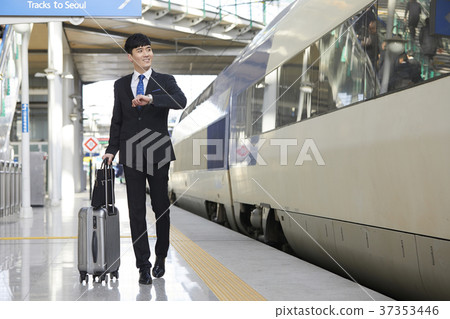 Businessman, Korean 37353446