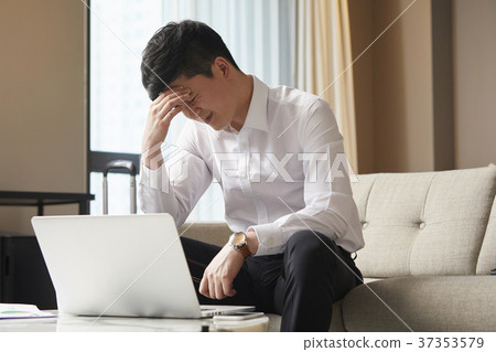 Businessman, Korean 37353579