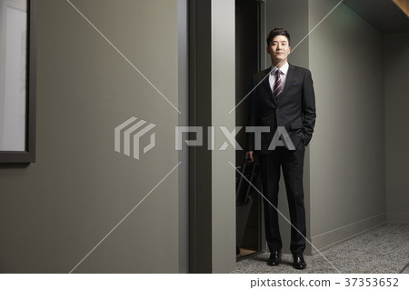 Businessman, Korean Businessman, Korean 37353652