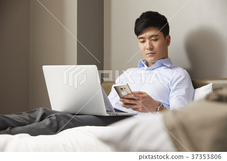 Businessman, Korean 37353806