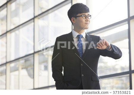 Businessman, Korean 37353821