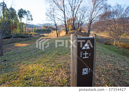 Hachigata城堡廢墟Hachigata城堡公園 Hachigata城堡廢墟Hachigata城堡公園 37354427