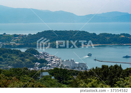 Maejima (cow window) 37354582