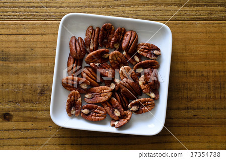 Pecan nut Pecan nut 37354788