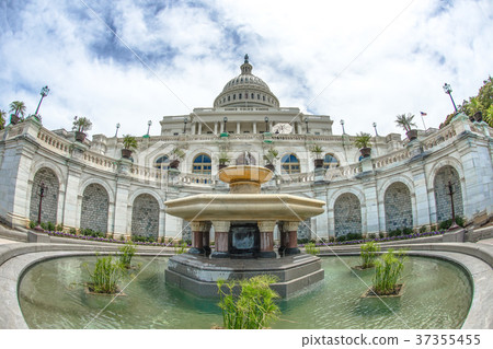 United States Capitol (United States Capitol) 37355455