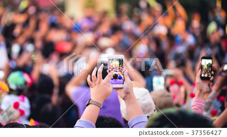 People are watching a concert of classical music. People are watching a concert of classical music. 37356427