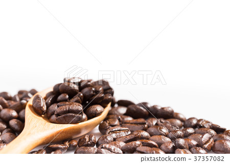 Roast coffee bean with copy-space. 37357082