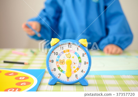 A child A child 37357720