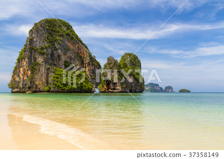 Tropical beach Tropical beach 37358149