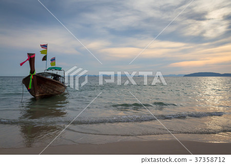 Sunset on the beach 37358712