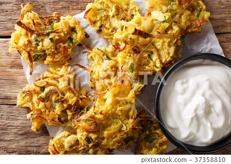 crispy Onion Bhajis vegan snack or starter crispy Onion Bhajis vegan snack or starter 37358810
